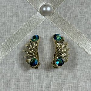 1960s Vintage Bluegreen Rhinestones Set in Gold-Tone Clip Earrings